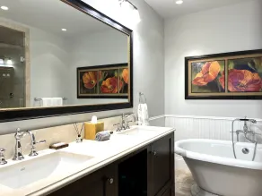 The Residence on South Oak - Downtown convenience!, Perfect location by gondola and private hot tub! - Image 3