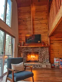 Modern & Cozy Big Bear Cabin Nestled in the Woods - Image 2