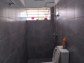 4Bed House- SmartTV- Garden- Pet & Family Friendly - Image 5