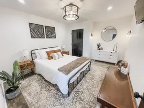 NEW! The Lofts - Industrial/modern loft within walking distance to downtown! - Image 4
