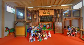 Chalet direkt am 5 * Campingplatz Aufenfeld mit Hallenbad und Sauna - Image 2