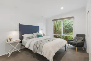 COASTAL HOLIDAYS AT AGNES, RELAXED, STYLISH RETREAT, BLAIRGOWRIE - Image 4