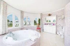 Villa mit Meerblick, Indoorpool und Wlan in Cala D' Or - Image 3