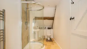 Field View - sleeps 5 guests  in 3 bedrooms - Image 5