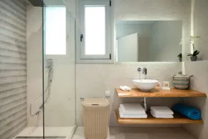 'Prestige Collection'  |  Contemporary Villa with sea views - Image 2