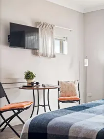 Bette Central Studio Apartment right in town - Image 5