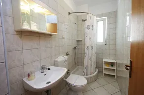 Apartments & Rooms Villa Petra - Image 2