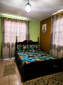 Beautiful 2BR,  parking, 5 mins Aquatic/Cycling/Cricket, 10 mins Point Lisas. - Image 5