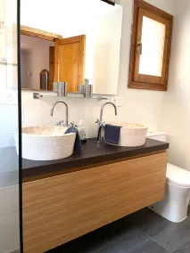 Rummelig sydvendt 4 soveværelser luksus villa, jacuzzi, fredeligt område, havudsigt - Image 2