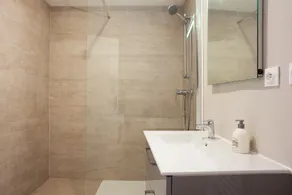 Apartamento 'Cocon Avec Piscine Et Jardin' con piscina compartida, terraza privada y Wi-Fi - Image 5