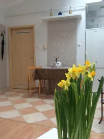 AWESOME loc'n by Operahouse, charming Apartment, Lux on budget - Image 5
