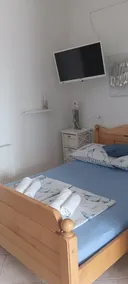 Modern Apartment in Starigrad with Garden - Image 5