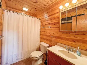 Bouchard Shores Resort - Your Private Northwoods Getaway - Image 4