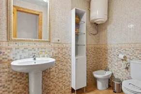 Beachfront Fuengirola Condo with Scenic Sea Views - Image 2