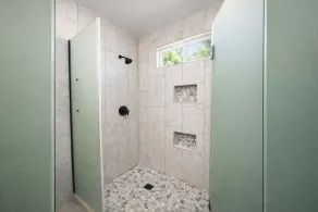 3 Resort Suites with kitchen + Event Space Access - Image 5