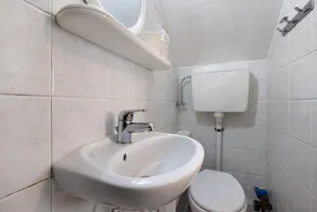 Holiday Home \"Pocket House\" with Mountain View, Private Balcony and Wi-Fi - Image 5