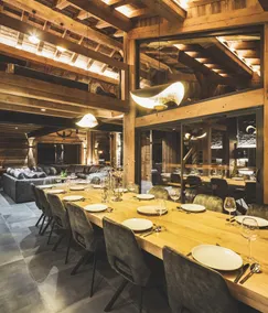 Chalet Black Combs, Swimming Pool, Sauna, Jacuzzi, Movie Theater, Massage, Pool Table, Sports, PMR - Image 2