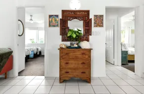 Affordable Cairns Getaway: Cosy, Convenient, and Full of Charm - Image 3