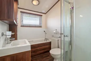 Cormorant - Luxury Lodge Close to the Beach - Image 3