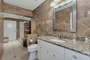 Waterview & Pool Estate Sleeps up to 10 - Image 4