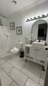 4 bed 2bath Home with pool table and all King beds! 8-person dining table! - Image 5
