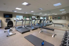 2 Bedroom | Free Breakfast. Seasonal Outdoor Pool - Image 2