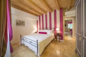 The Empress Apartment   Split Level   Lady Capulet - Image 5