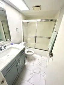 NEW- 2 bed/2 bath WATERVIEW CENTRAL LOCATION TAMPA - Image 4