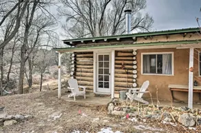 DH Lawrence Farm Cabin: Hot tub, Sauna Farm Animal - Image 4