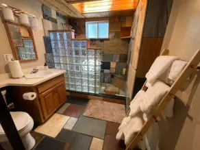 2/1 House With Deck- Trail To River With Amazing Sandy Beach- Solar Heated Pool - Image 4
