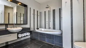 Hearns Beachside Villa 3 - Image 2