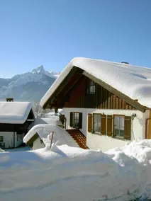 Sunny, family friendly, top location for hikers and skiers - Image 5