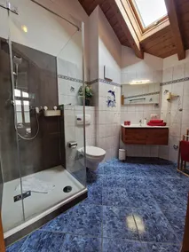 Ferienwohnung \"Kirsche\" 55 qm bis 4 Personen, 2. Obergeschoss, 2 separate Schlafzimmer, Ostbalkon. - Image 4