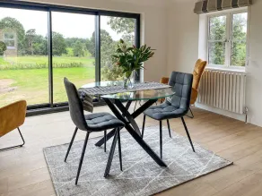 1 bedroom accommodation in Fordingbridge, near Ringwood - Image 5