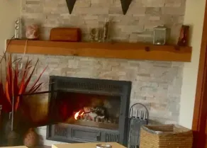 Charmerende hus, med pool, veranda og grill i bjergene - Image 2