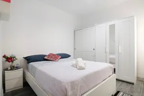 Casa de férias 'Piso Leon Y Castillo' com terraço partilhado e acesso Wi-Fi - Image 4