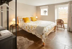 Two bedroom cottage situated in a quiet location - Image 5