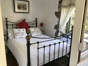 Denne lille perle ligger i en fredelig dal mellem St Ives og Penzance - Image 4