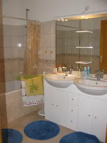 Meget flot villa med opvarmet pool (privat pool i august og september) - Image 3