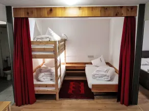 Cosy apartment for 7 people with pool, WIFI, TV, balcony and panoramic view - Image 5