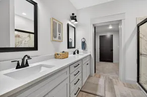 Plush & Roomy - Perfect For All Ages Near Ku & Kc 3 Bedroom Duplex - Image 3