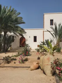 Magnificent villa with swimming pool, quiet location, close to the beach and tourist activities - Image 5