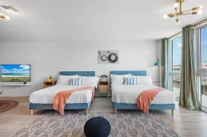 Loft Style Unit with Open Layout - Image 5