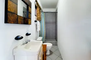 Multi-suite property w/ private pool, rooftop, grill, kayaks, partial AC & WiFi - Image 3
