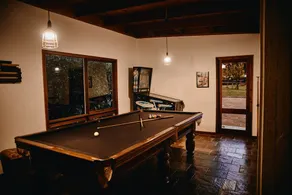 THE MAPLE LODGE - Alpacas, Pigs, Goats, Chickens, Outdoor Pizza Oven, Games Room - Image 2