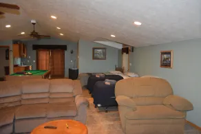 Spacious Farm Stay - Image 2