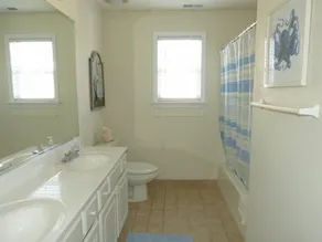 Located across the street from the 40th street beaches! - Image 2