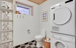 Nice home in Frvang with WiFi, 3 Bedrooms and Outdoor swimming pool - Image 3