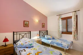 Maison de vacances 'Haus Brigitte' avec piscine partagée, Wi-Fi et climatisation - Image 3