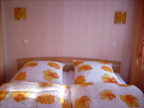 Newly renovated, detached vacation home, pets welcome - Image 5